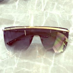 QUAY x JLO ‘Get Right’ Sunglasses in Gold & Black